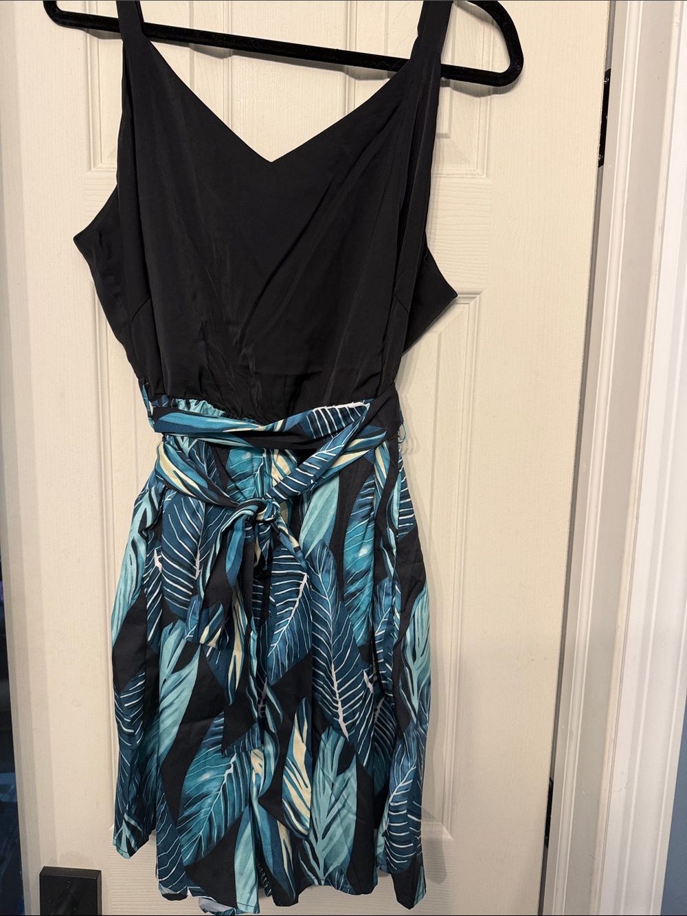 BloomChic Black/tropical vibe romper
